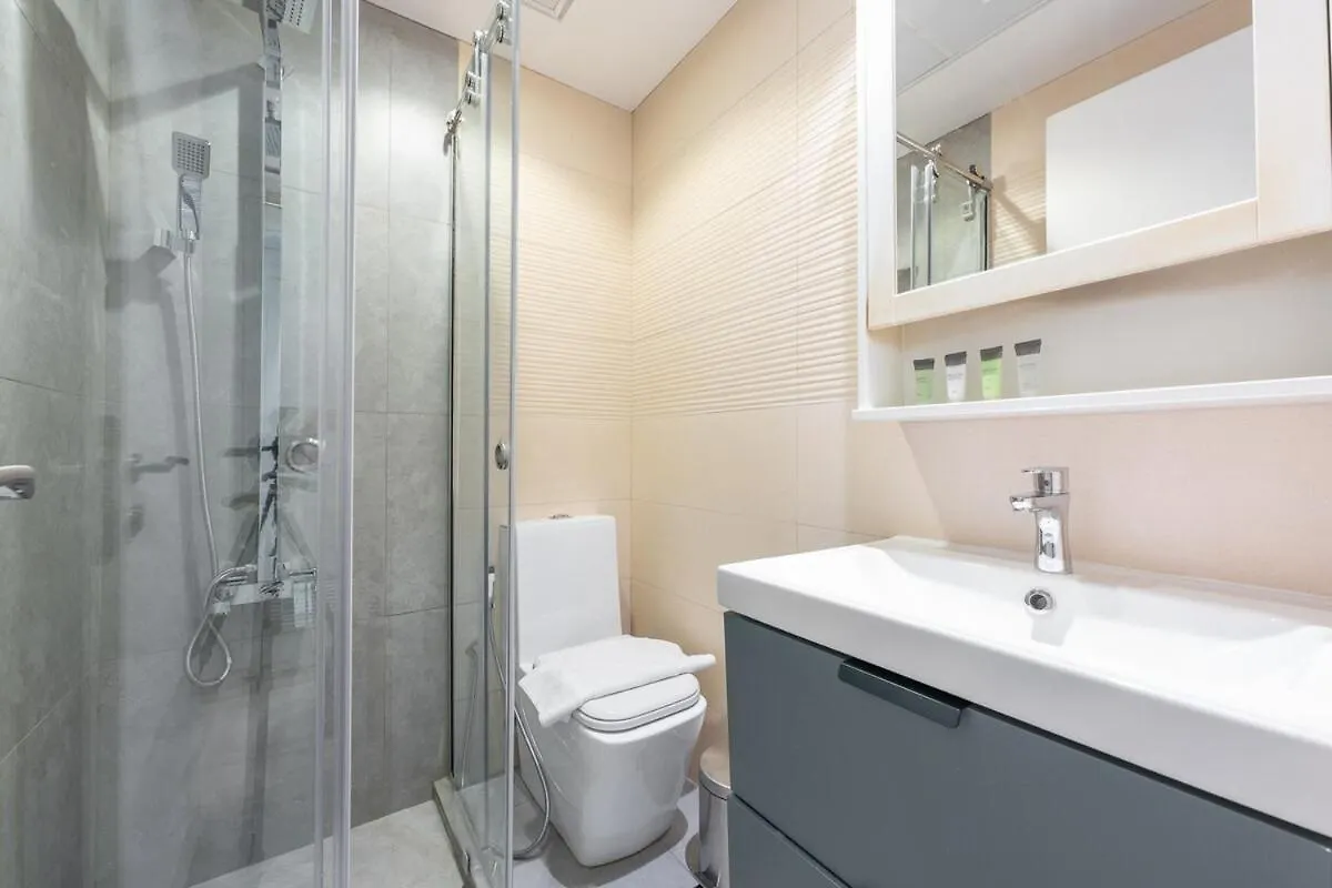 דובאי Luxurious 3-Bedroom Villa With Private Pool At Springs 10 0*,  איחוד האמירויות הערביות