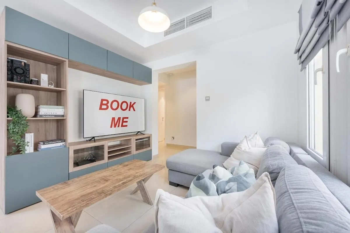 דובאי Luxurious 3-Bedroom Villa With Private Pool At Springs 10 0*,  איחוד האמירויות הערביות