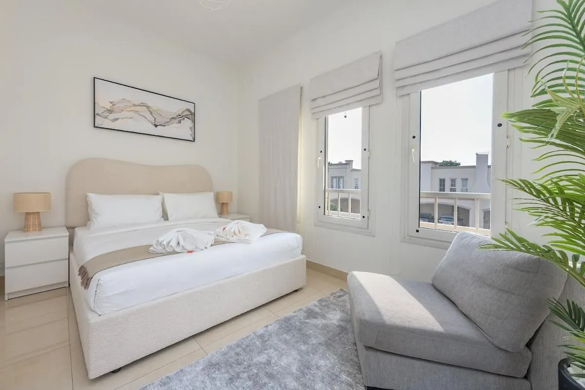 דובאי Luxurious 3-Bedroom Villa With Private Pool At Springs 10 0*,