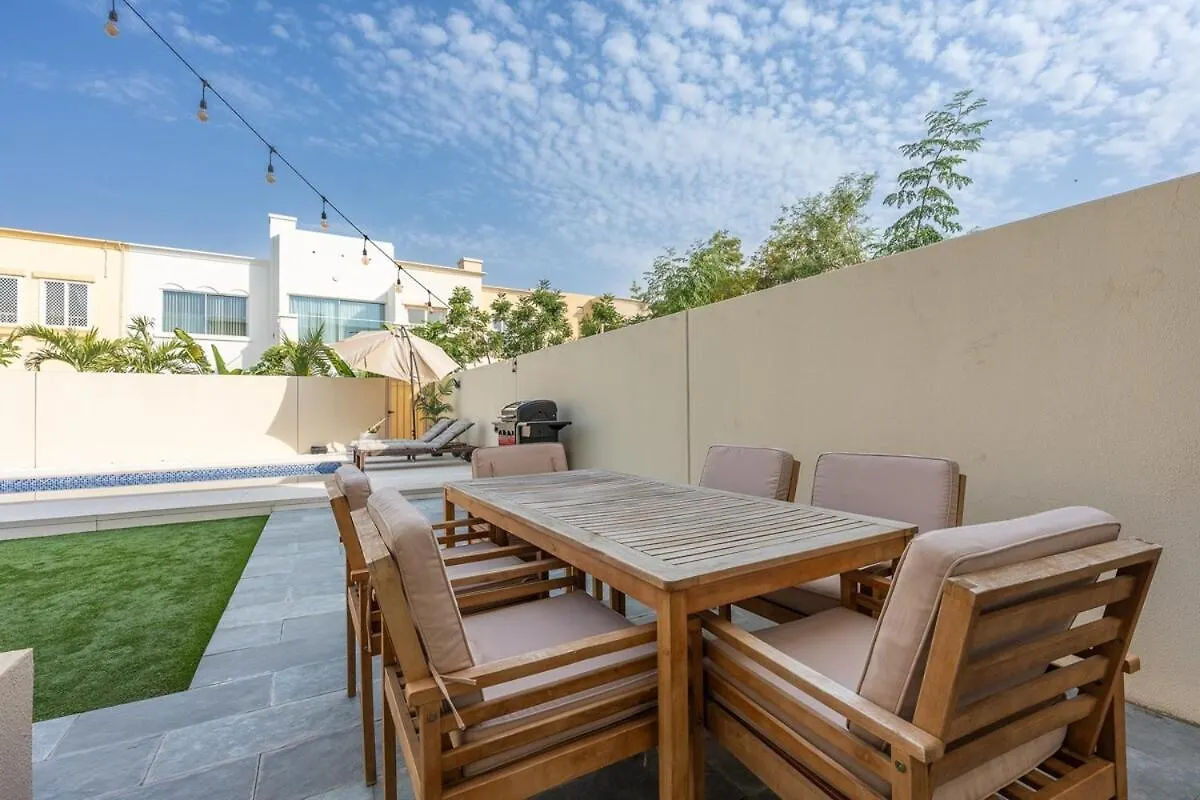 Luxurious 3-Bedroom Villa With Private Pool At Springs 10 Dubai
