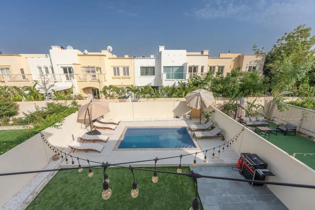 Luxurious 3-Bedroom Villa With Private Pool At Springs 10 Dubai