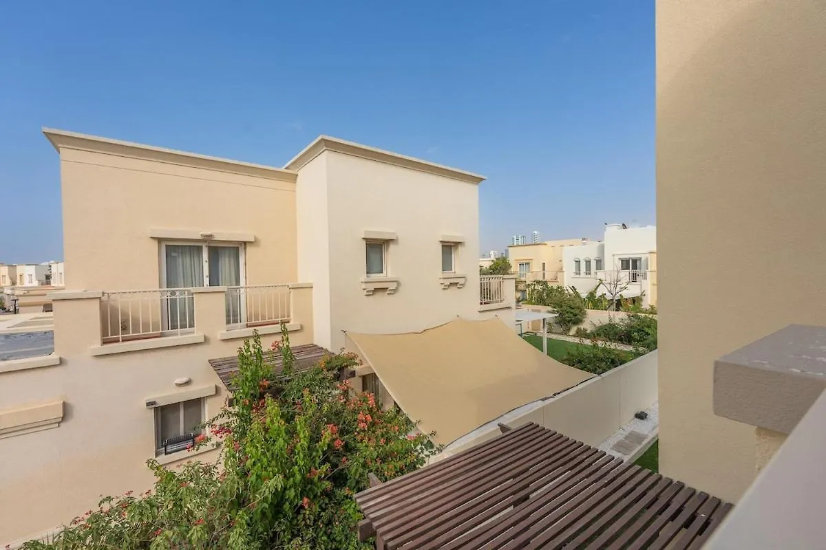 Luxurious 3-Bedroom Villa With Private Pool At Springs 10 Dubai