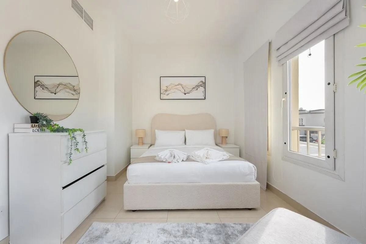 Luxurious 3-Bedroom Villa With Private Pool At Springs 10 Dubai