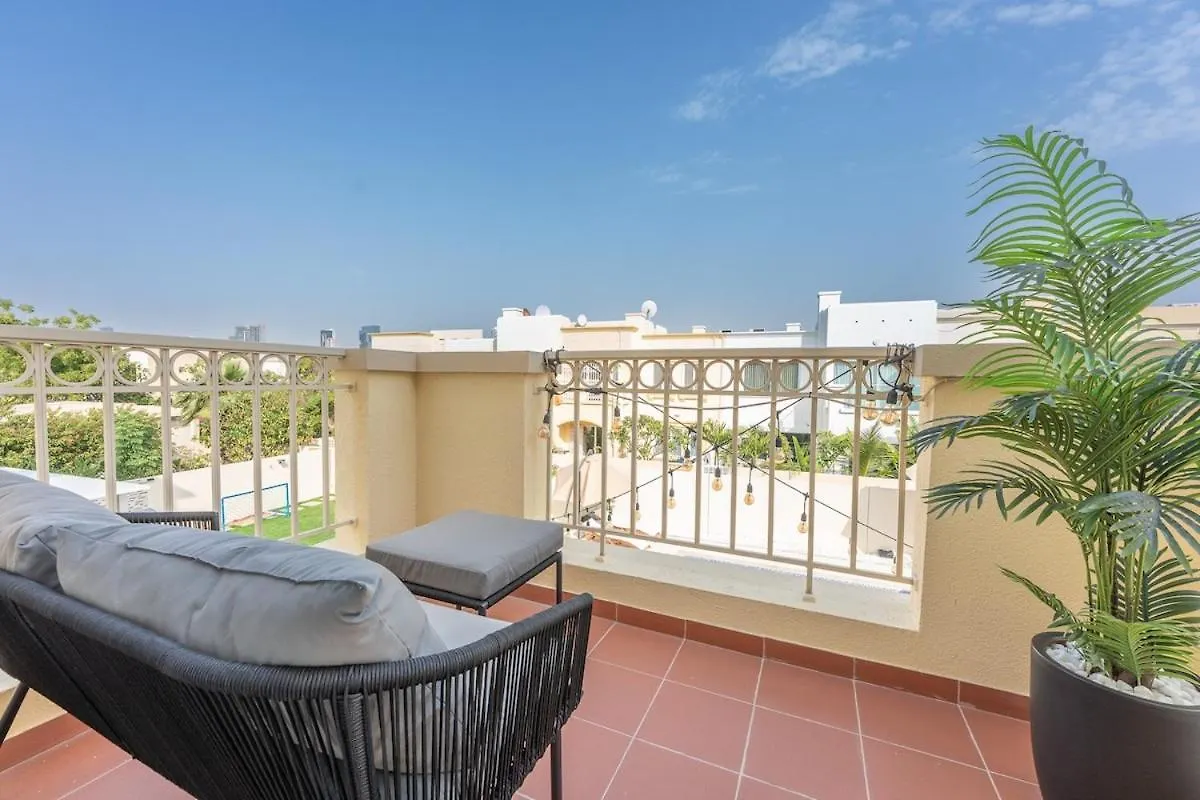 Luxurious 3-Bedroom Villa With Private Pool At Springs 10 Dubai United Arab Emirates