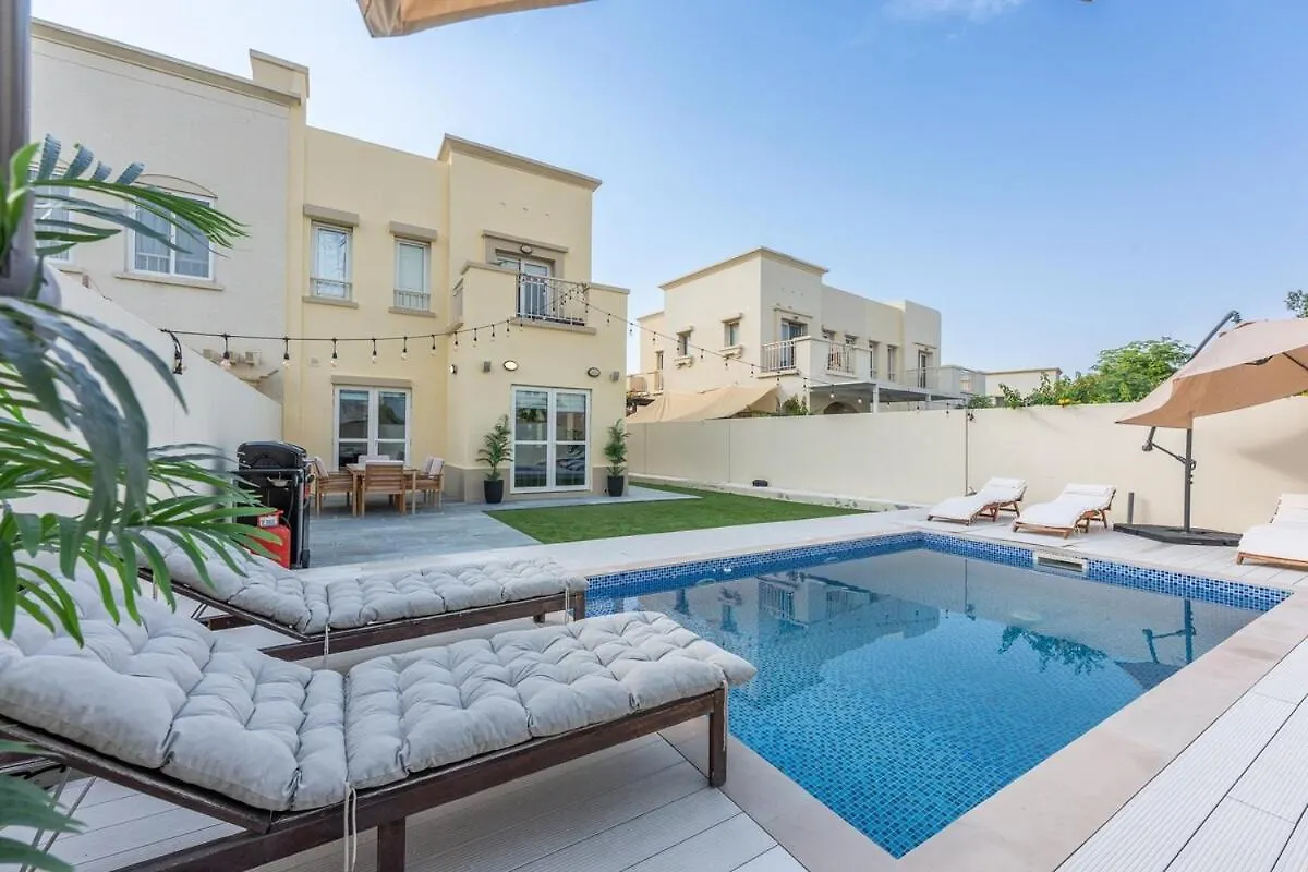 Luxurious 3-Bedroom Villa With Private Pool At Springs 10 Dubai